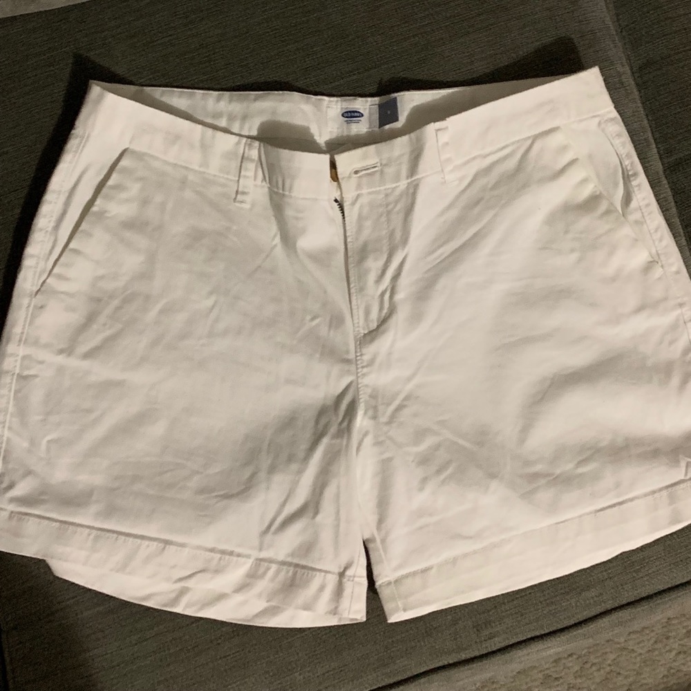 Old navy white shorts